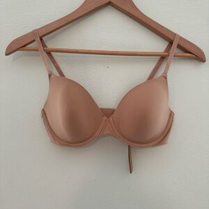 NWT Skims Fits Everybody T-Shirt Demi Bra in Clay SZ 34C